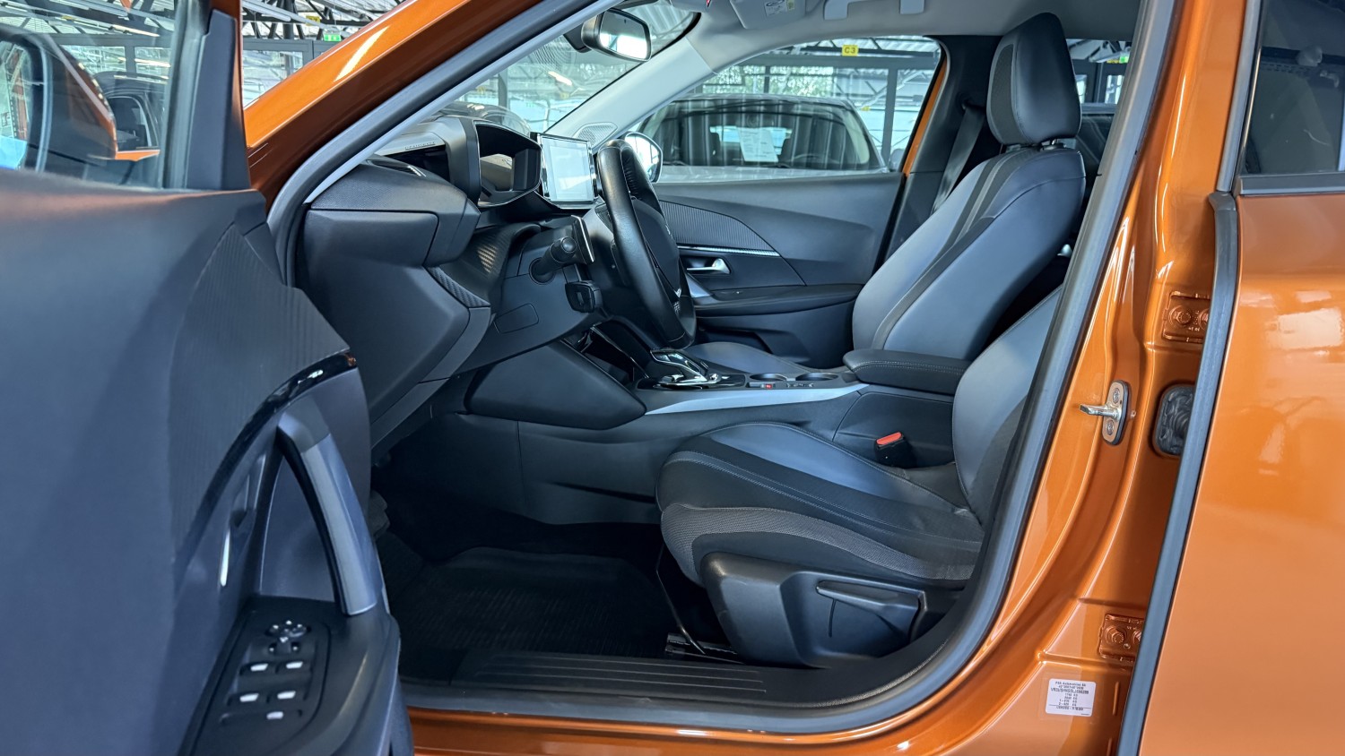 Car image 10