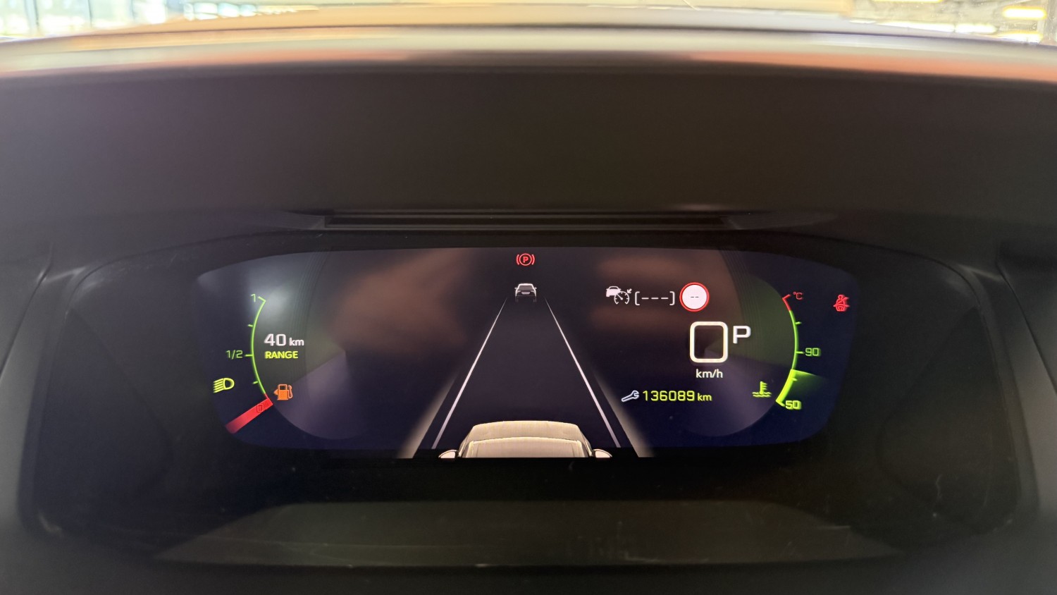 Car image 19