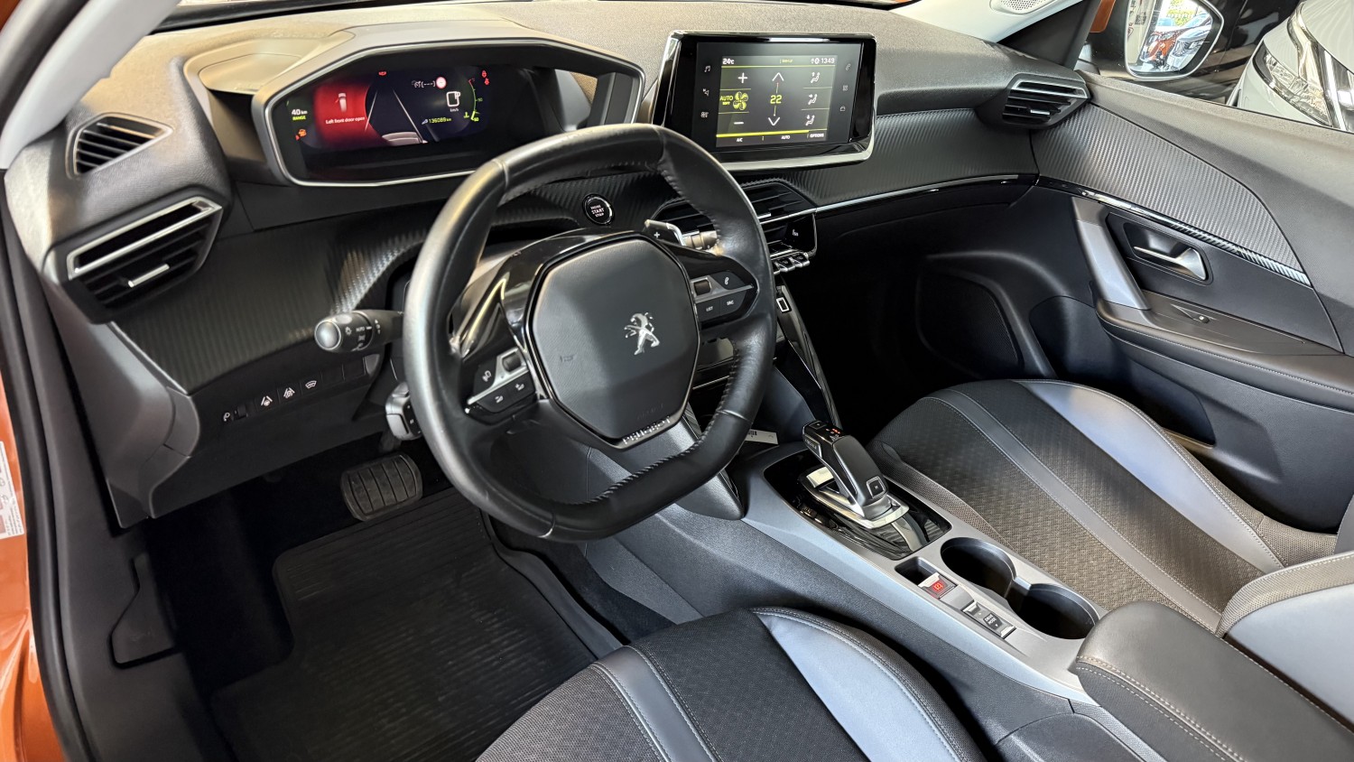 Car image 11