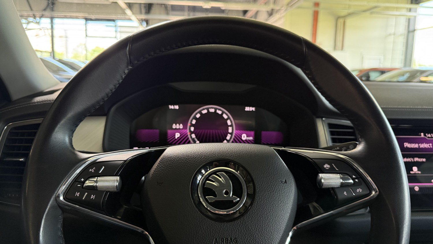 Car image 17