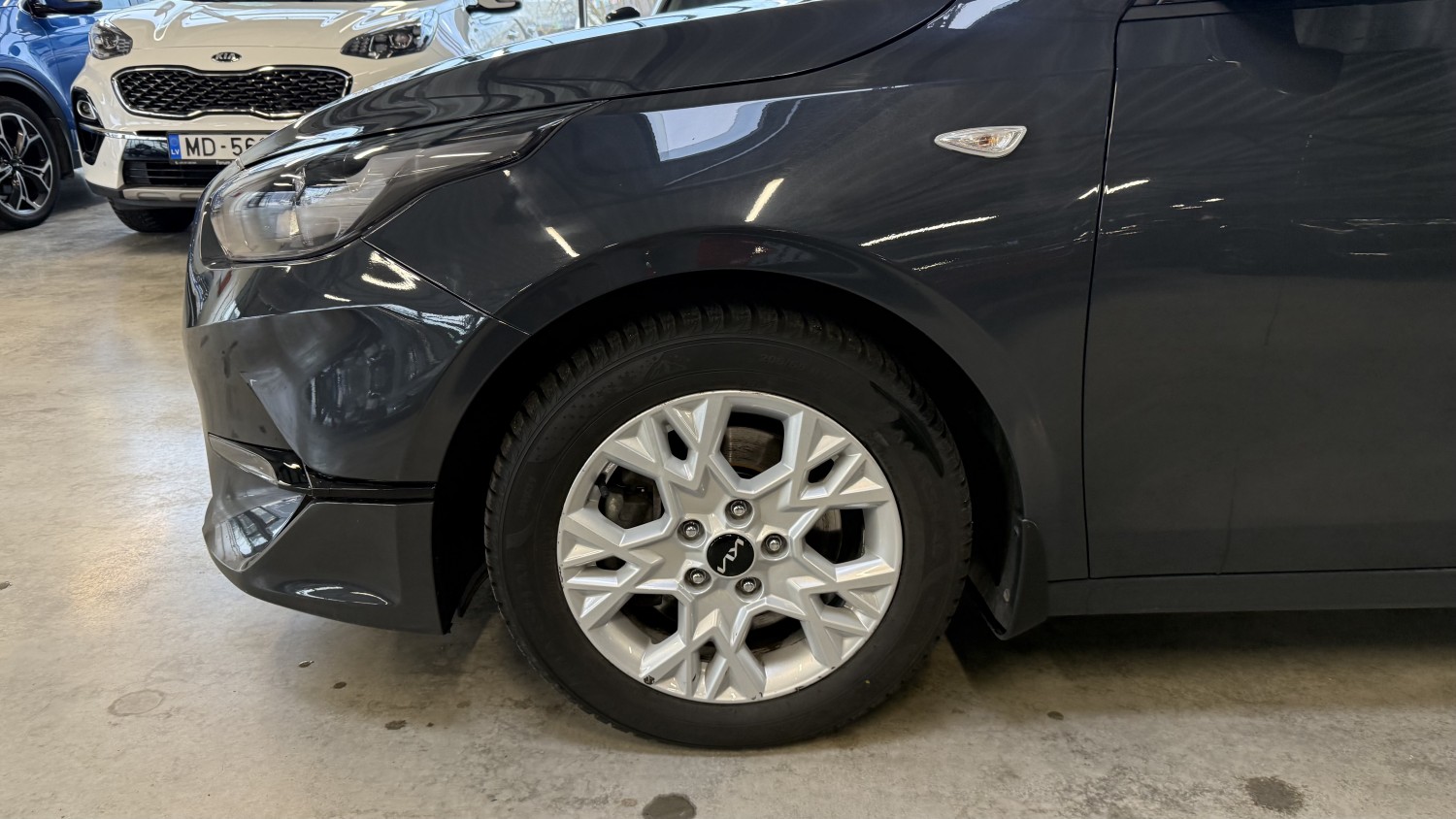 Car image 6