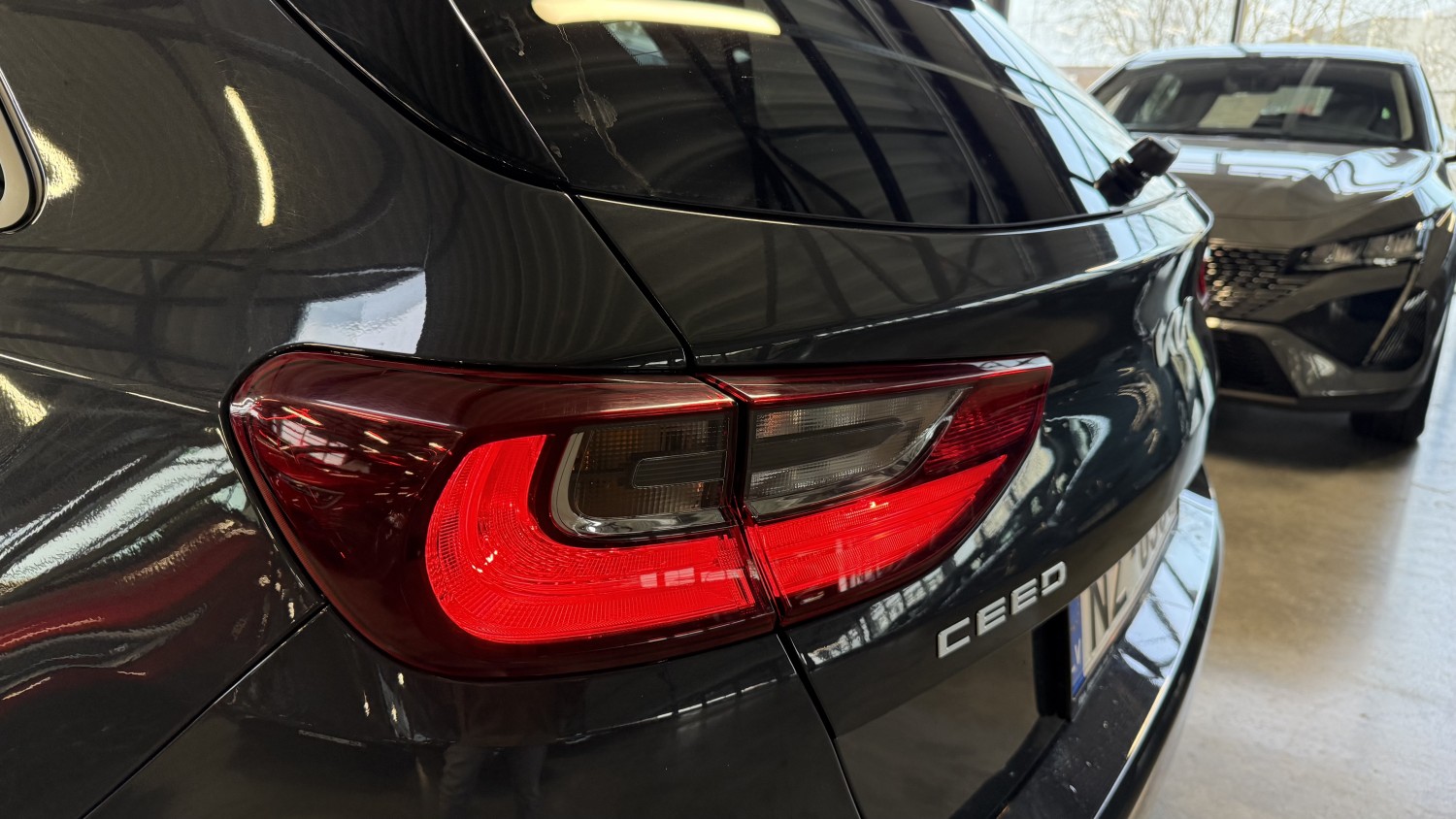 Car image 8