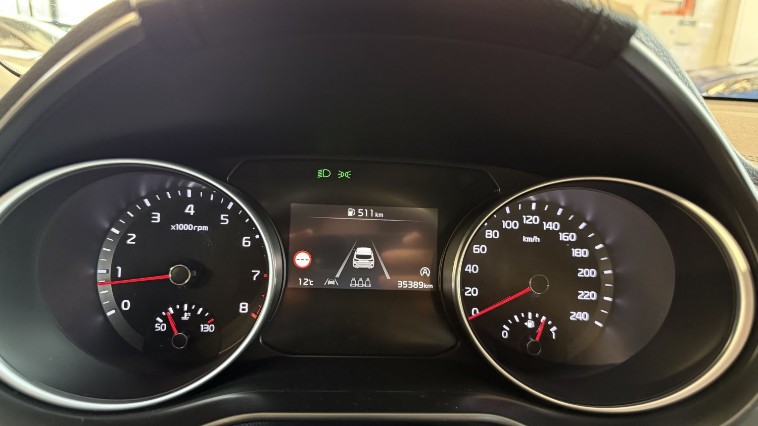 Car image 18