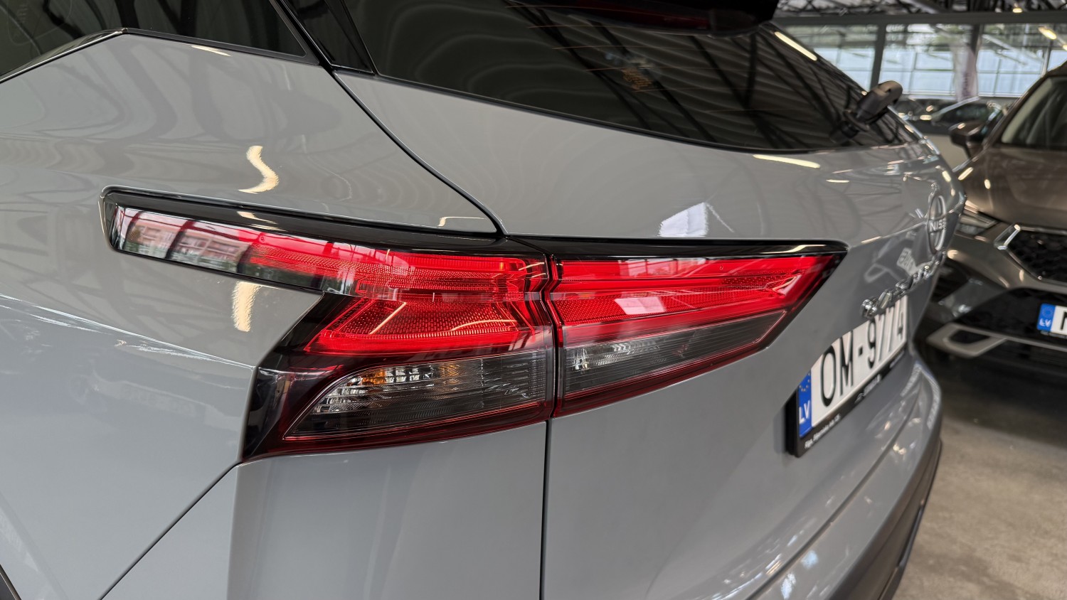 Car image 8