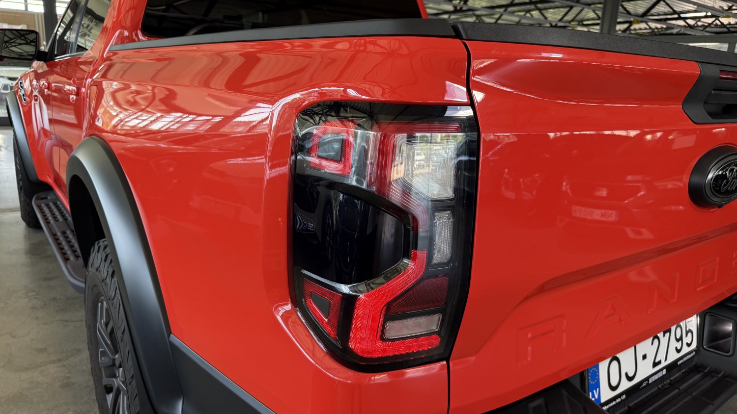 Car image 8