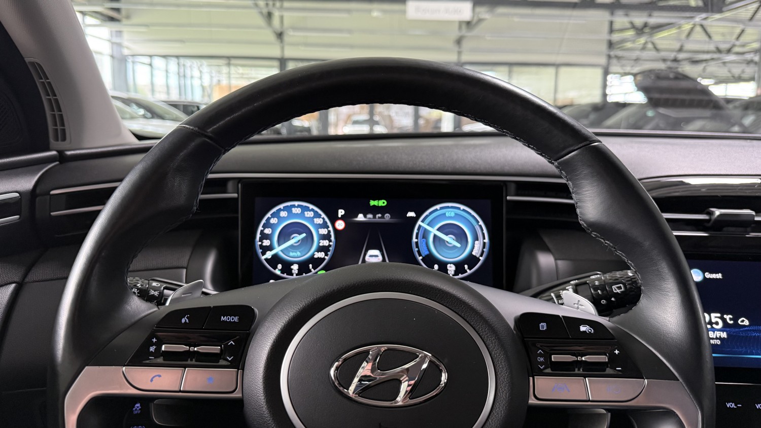Car image 17