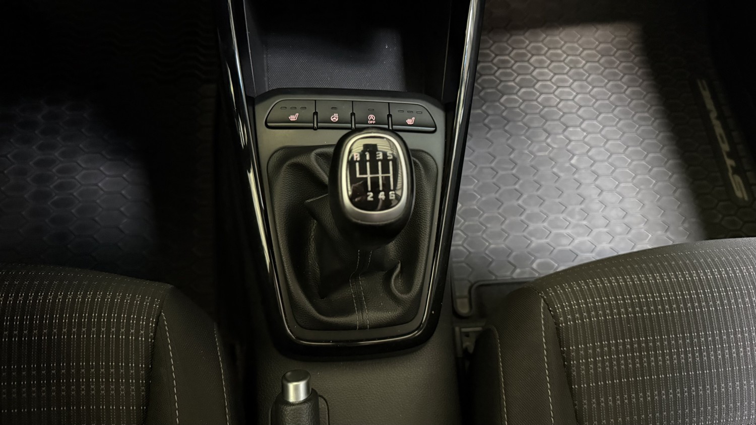 Car image 21