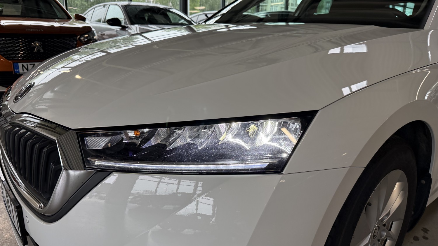 Car image 7
