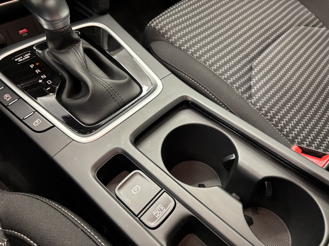 Car image 23