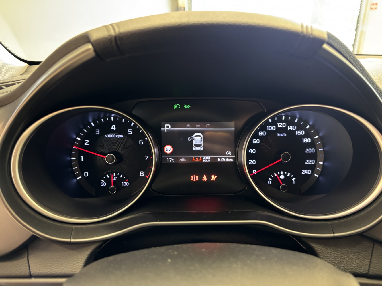 Car image 16