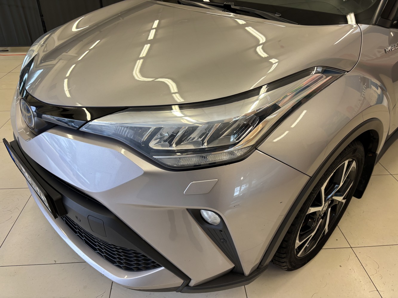 Car image 5