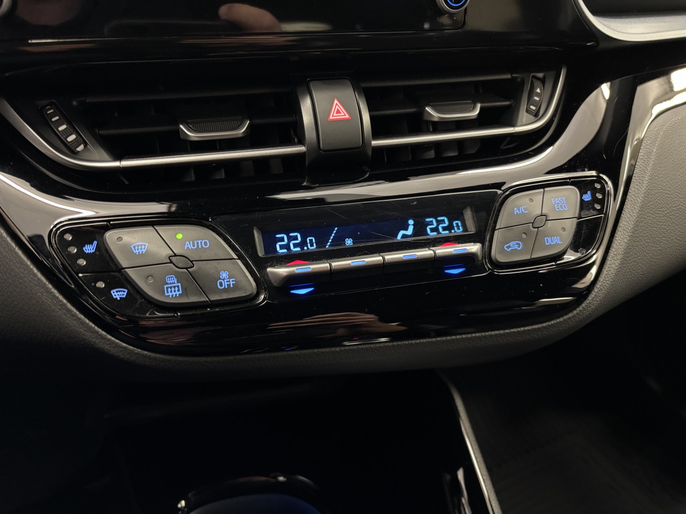 Car image 22