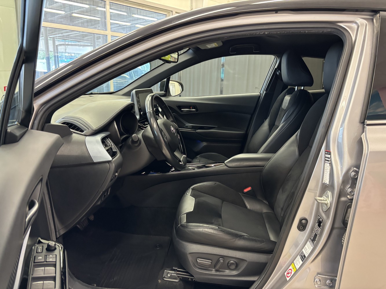 Car image 7