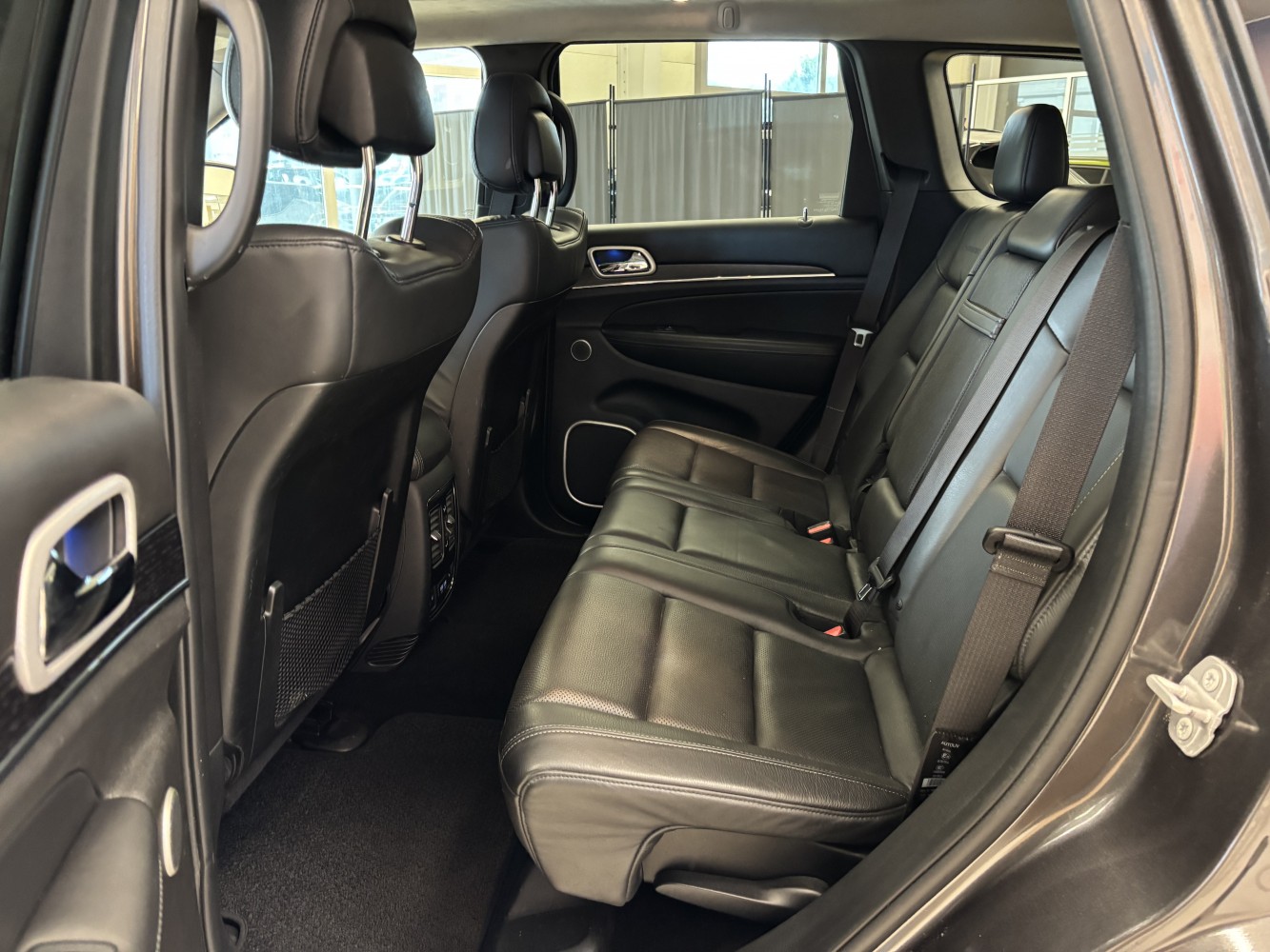 Car image 28