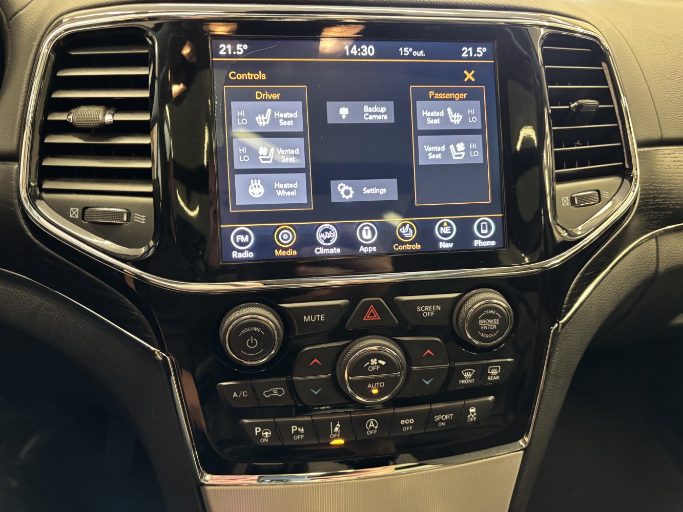 Car image 20
