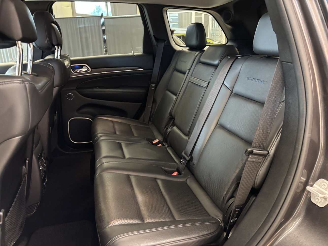 Car image 29
