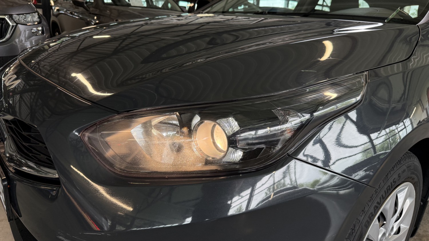 Car image 7