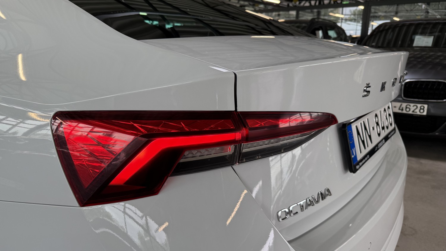 Car image 8