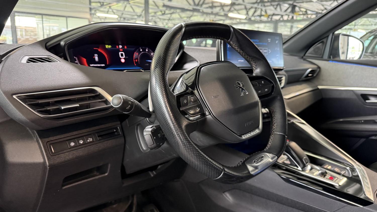 Car image 17