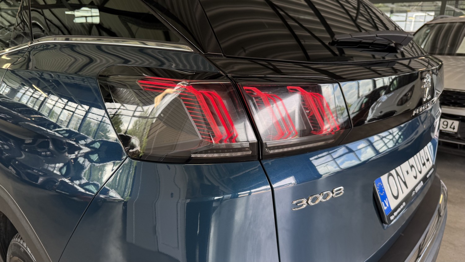 Car image 8