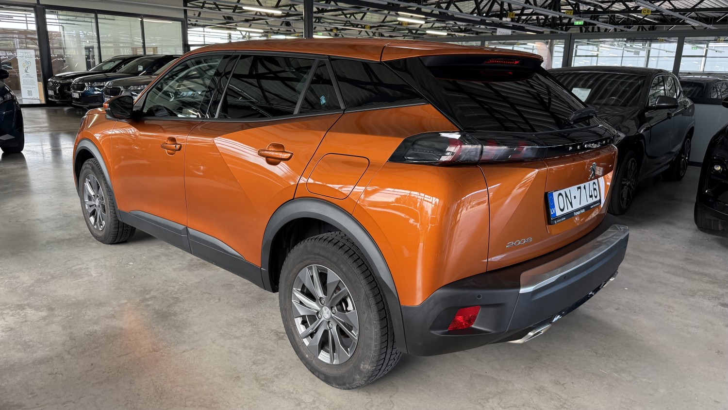Car image 2