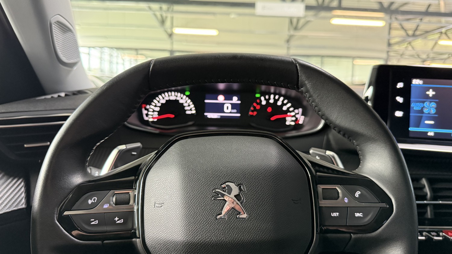 Car image 17