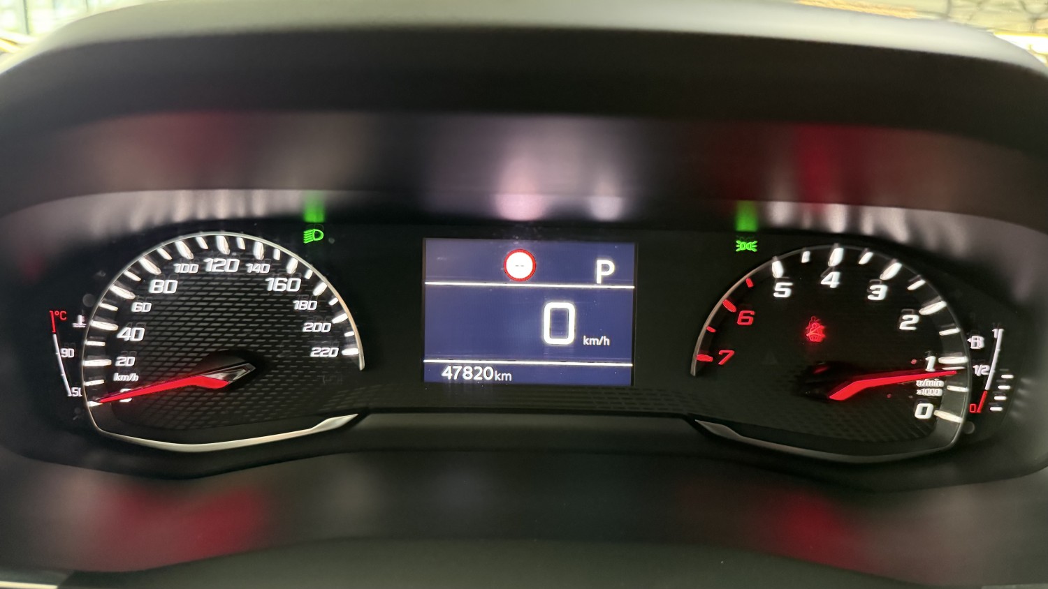 Car image 18
