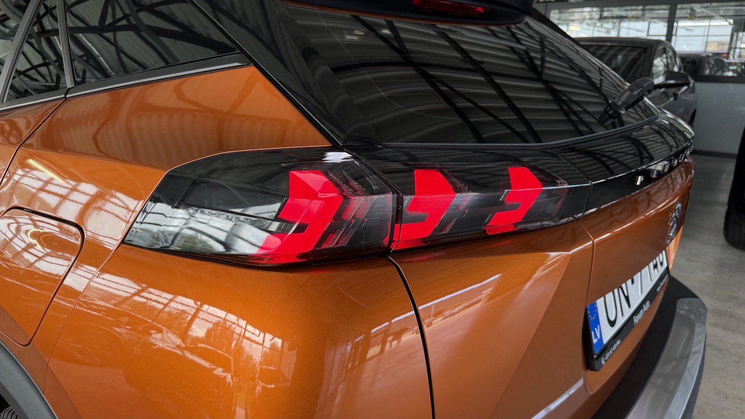 Car image 8