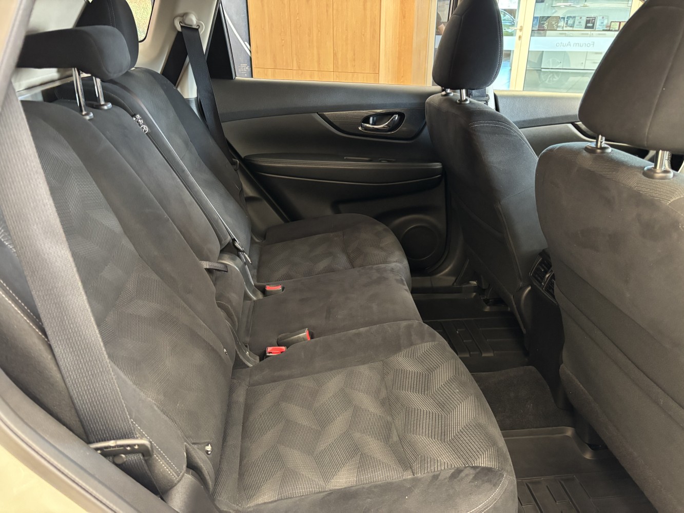 Car image 29