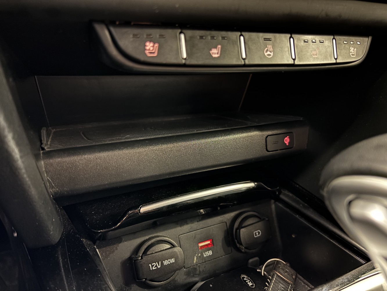 Car image 26