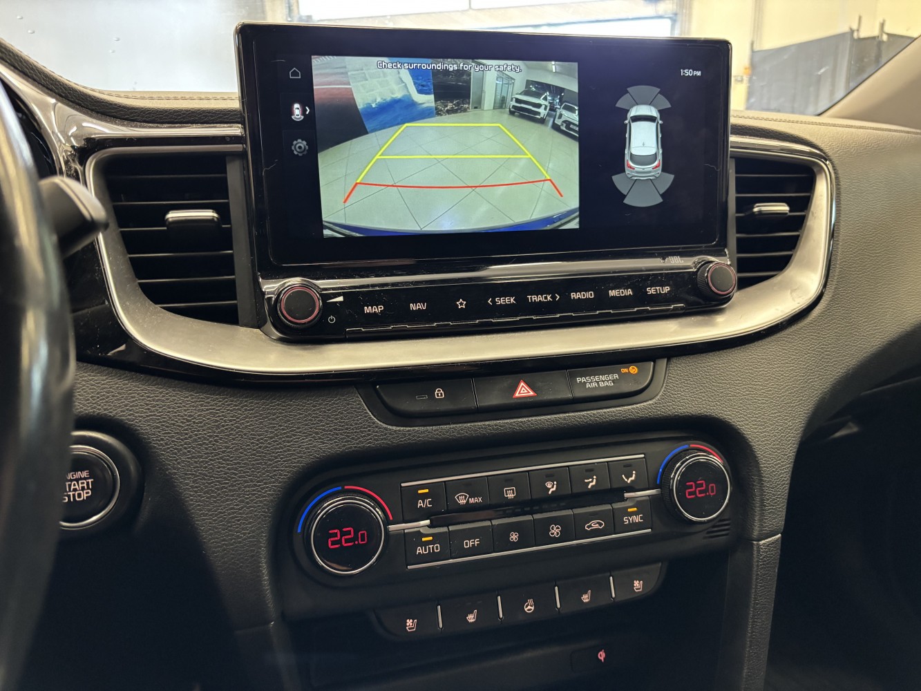 Car image 18