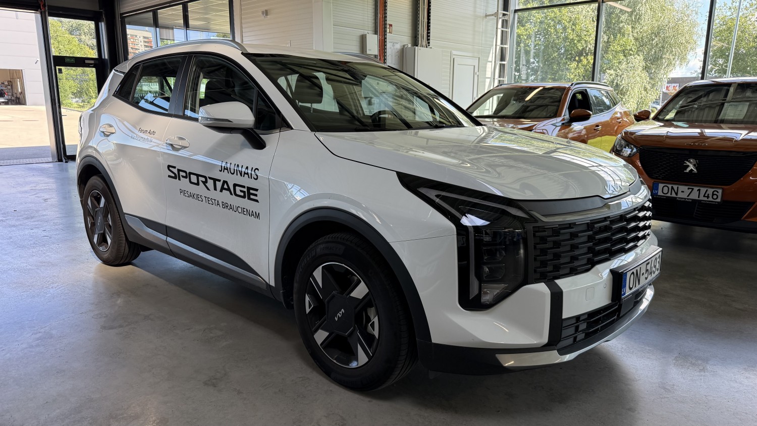 Car image 6