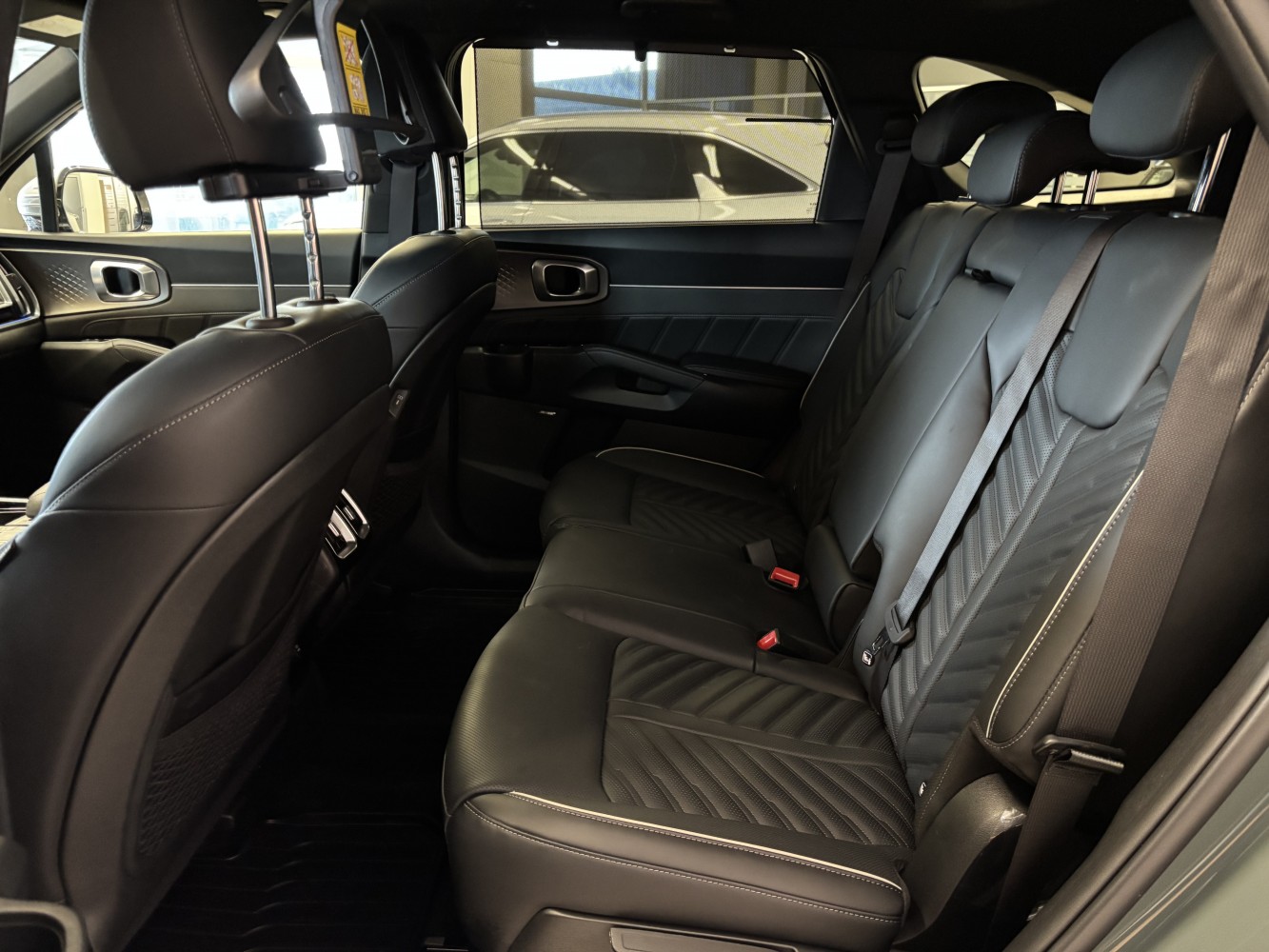 Car image 33