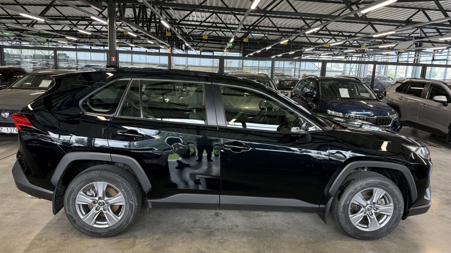Car image 5