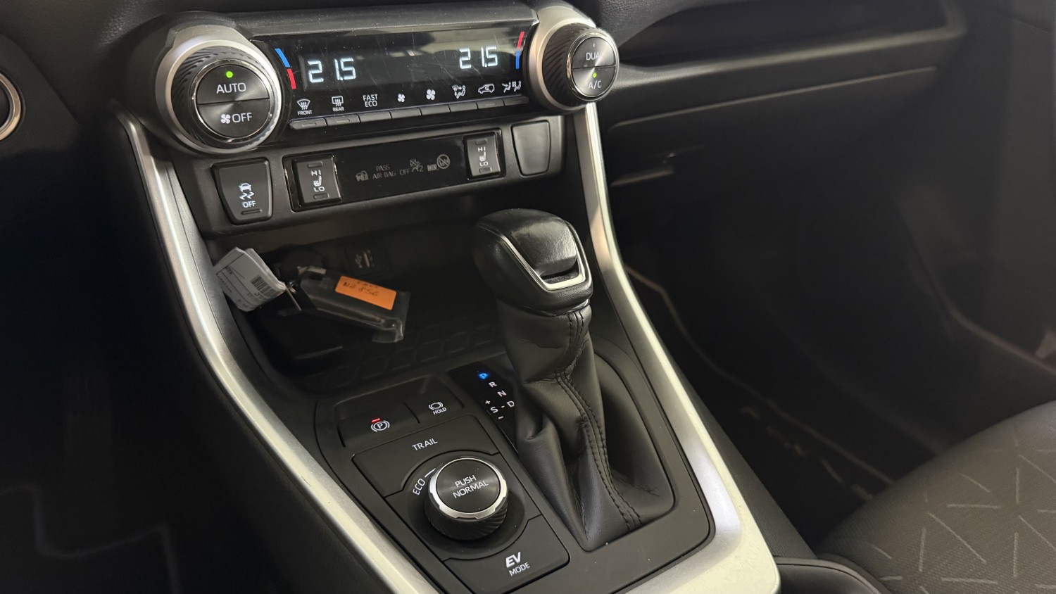 Car image 22