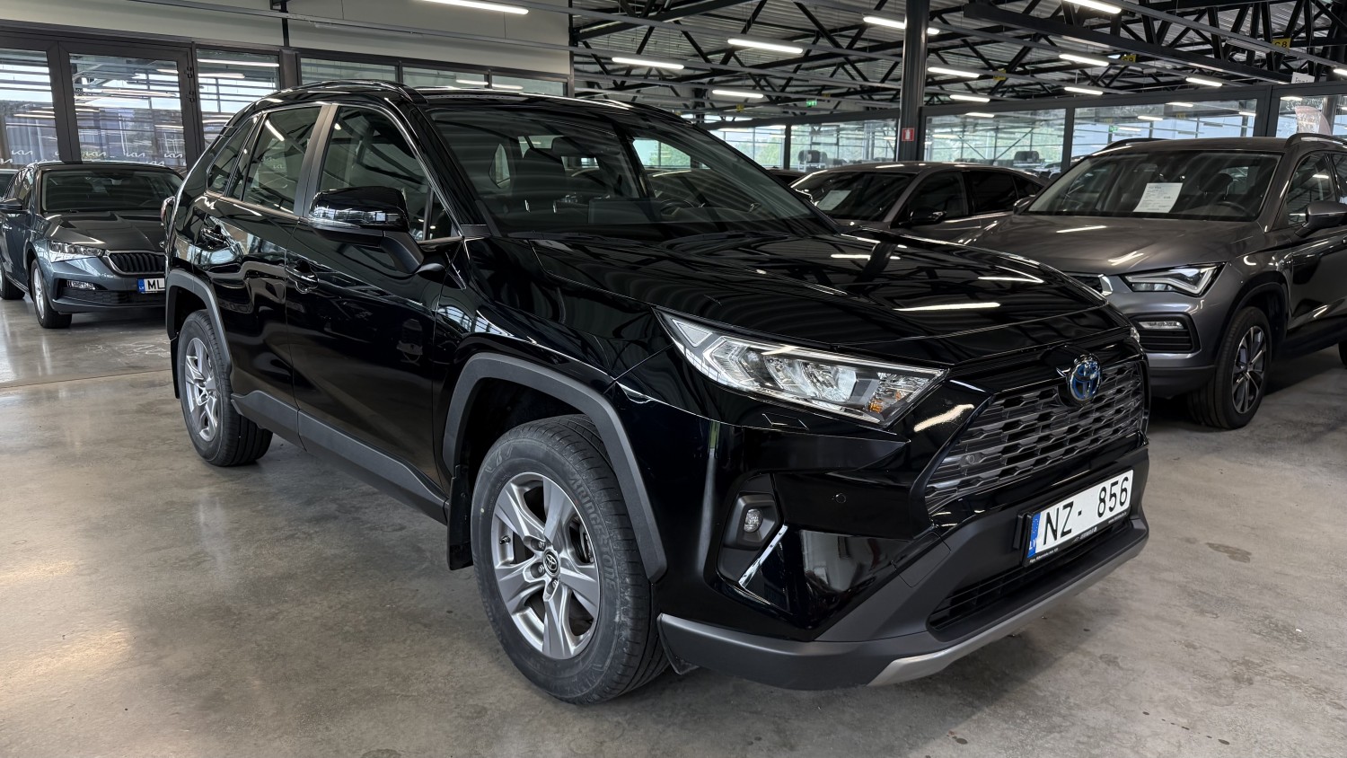 Car image 6