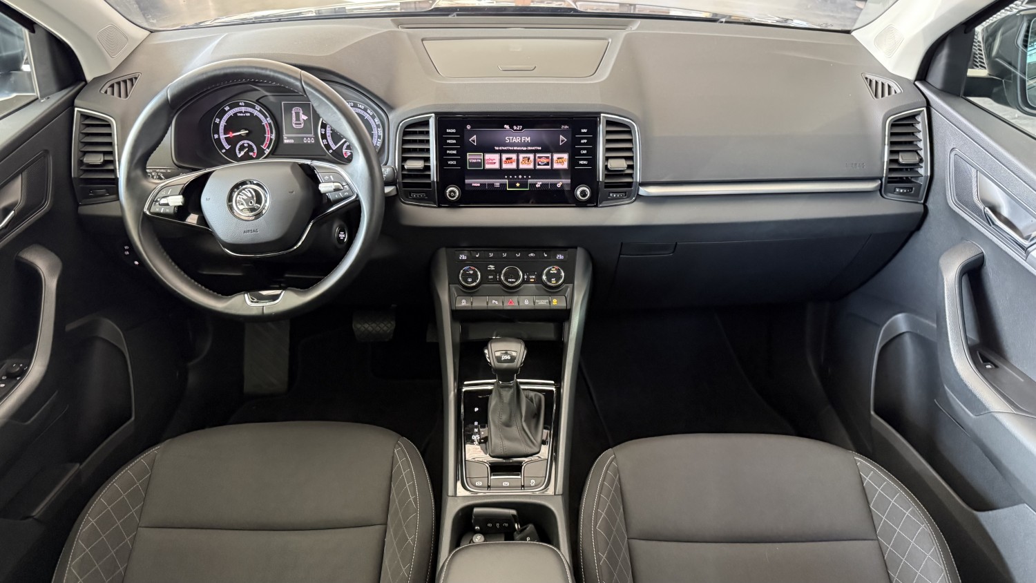 Car image 18