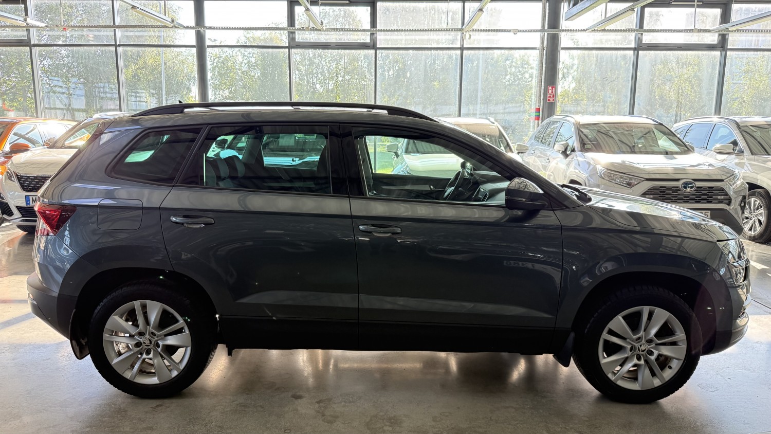 Car image 6