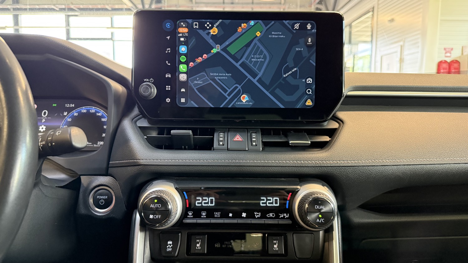 Car image 22