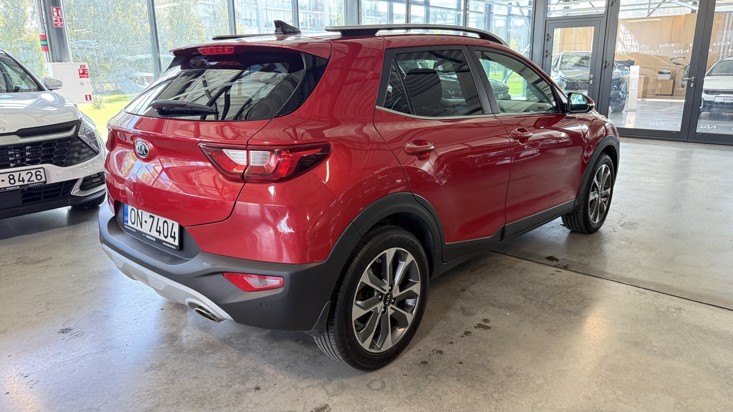 Car image 5