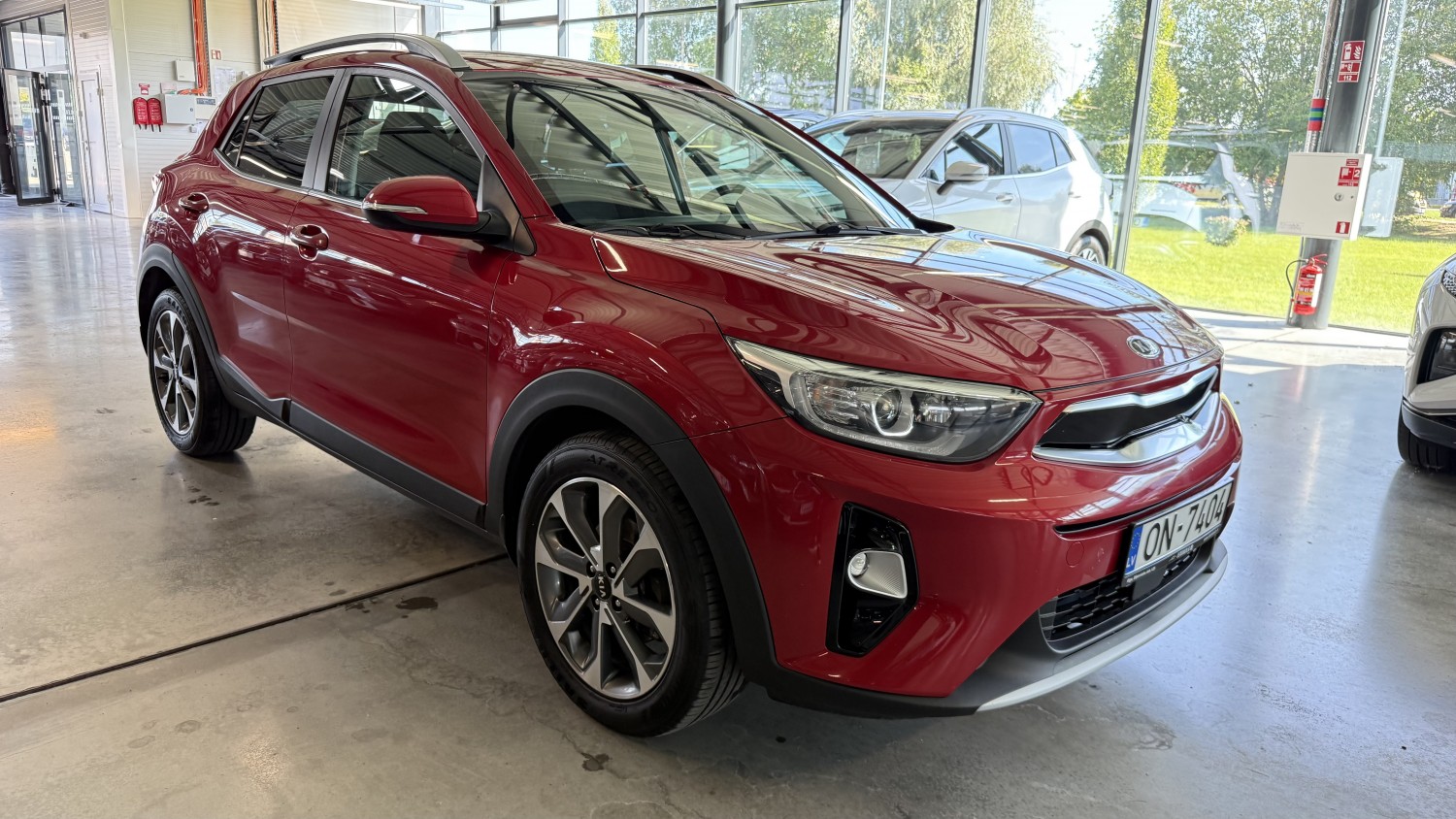 Car image 7