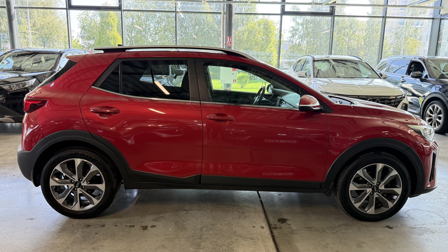 Car image 6
