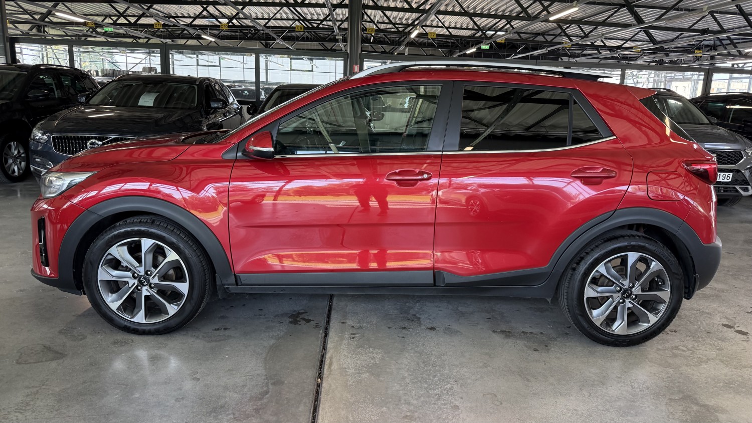 Car image 2