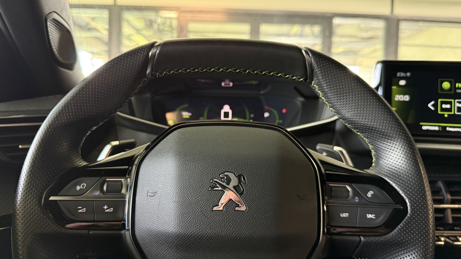 Car image 20