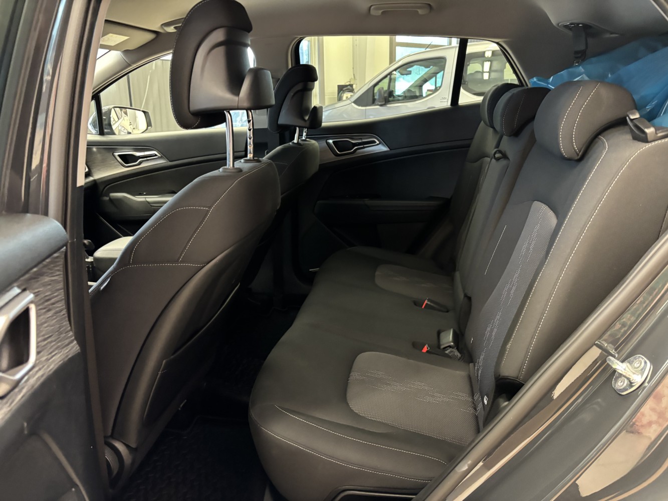 Car image 25