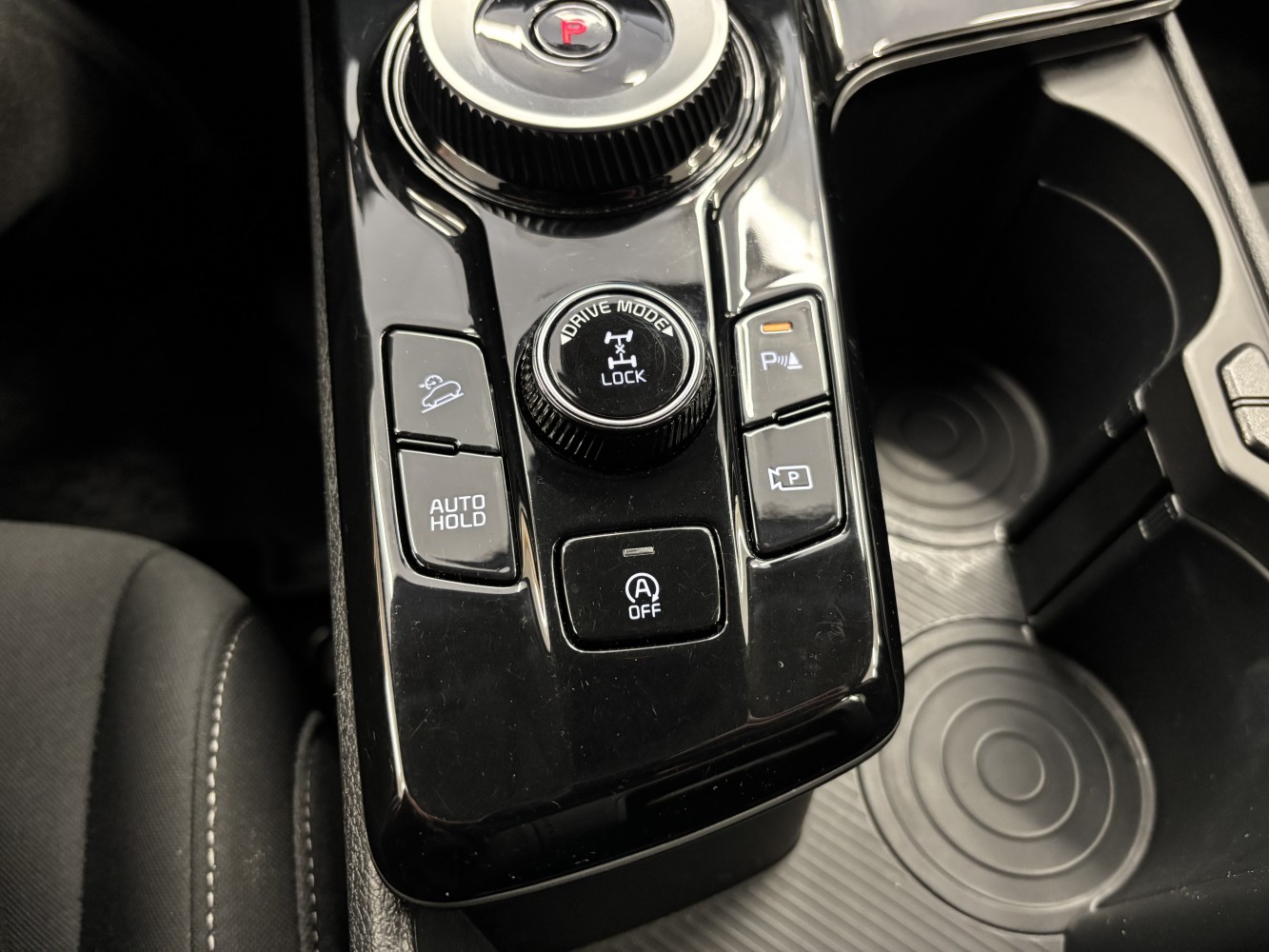 Car image 23