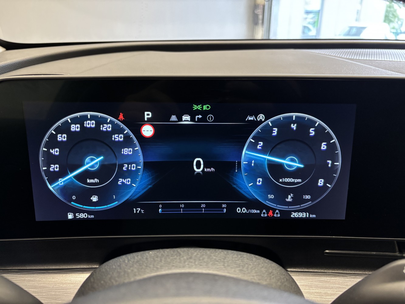 Car image 16