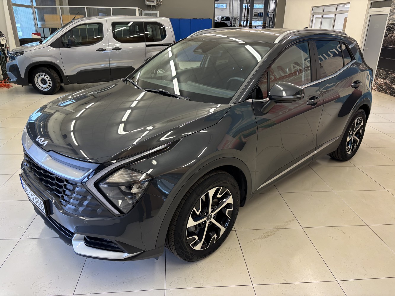 Car image 2