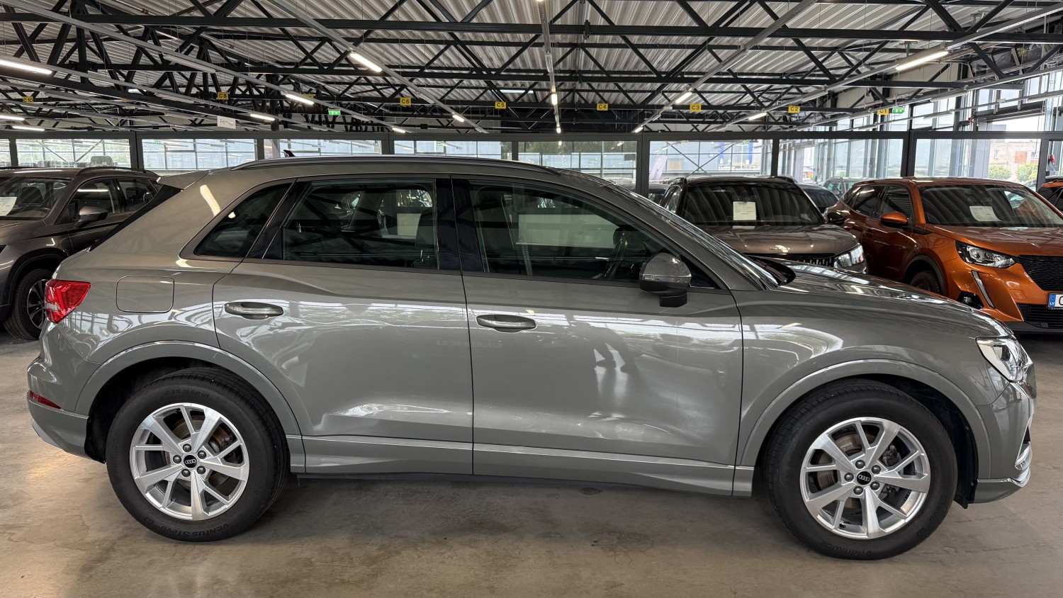 Car image 6