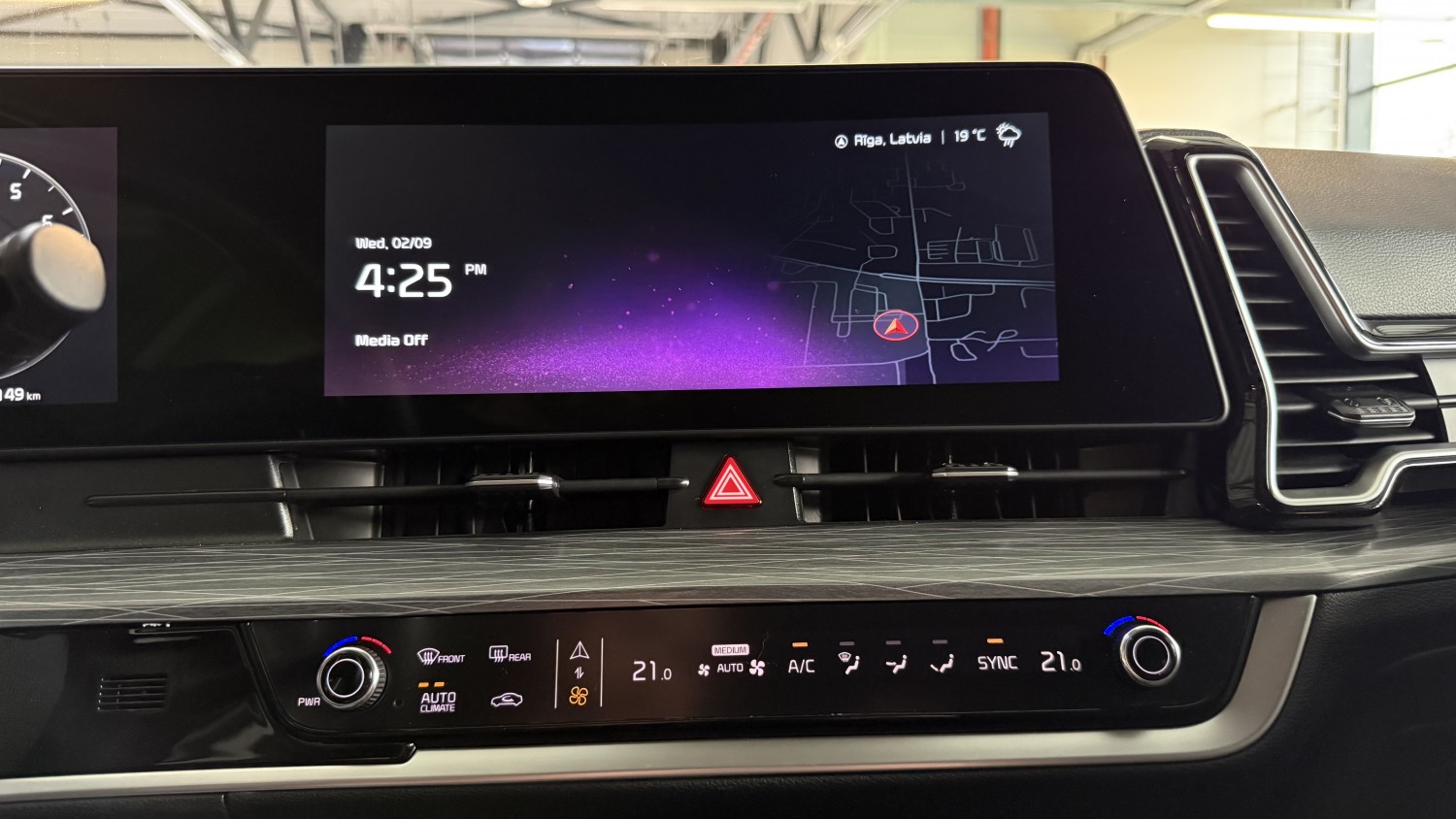 Car image 22